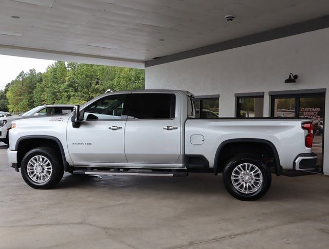 Used 2020 Chevrolet Silverado 3500 High Country w/ Technology Package AWD/4WD image 2