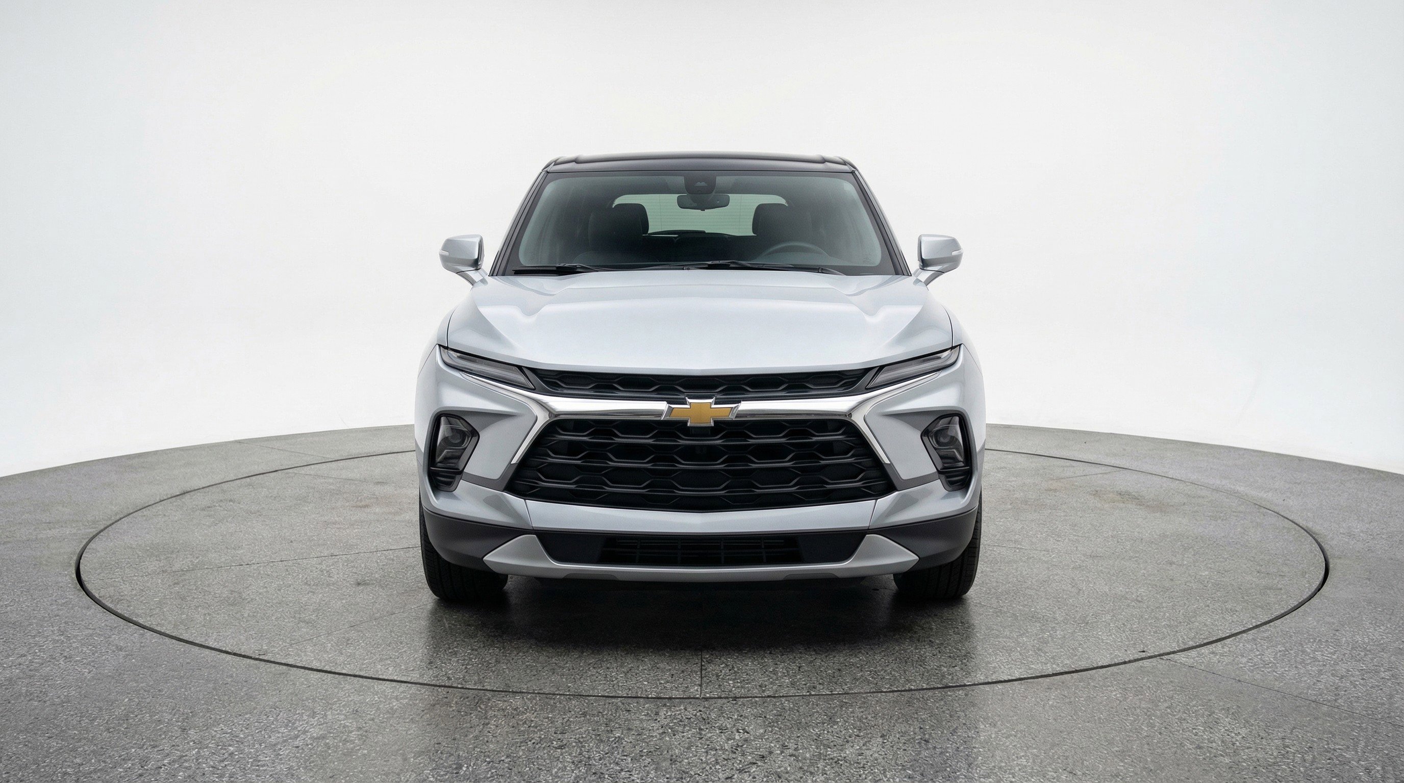 Used 2025 Chevrolet Blazer LT image 2