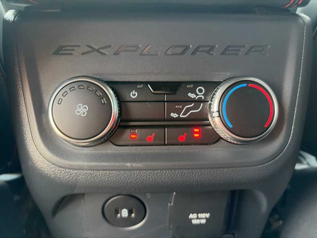 Used 2025 Ford Explorer ST-Line w/ Premium Package AWD/4WD image 23