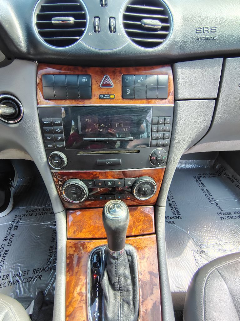 Used 2007 Mercedes-Benz CLK 350 Coupe image 15