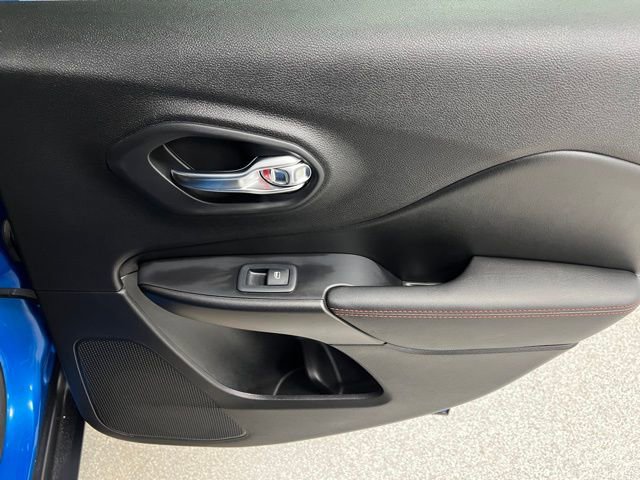 Used 2020 Jeep Cherokee Trailhawk w/ Technology Group image 45