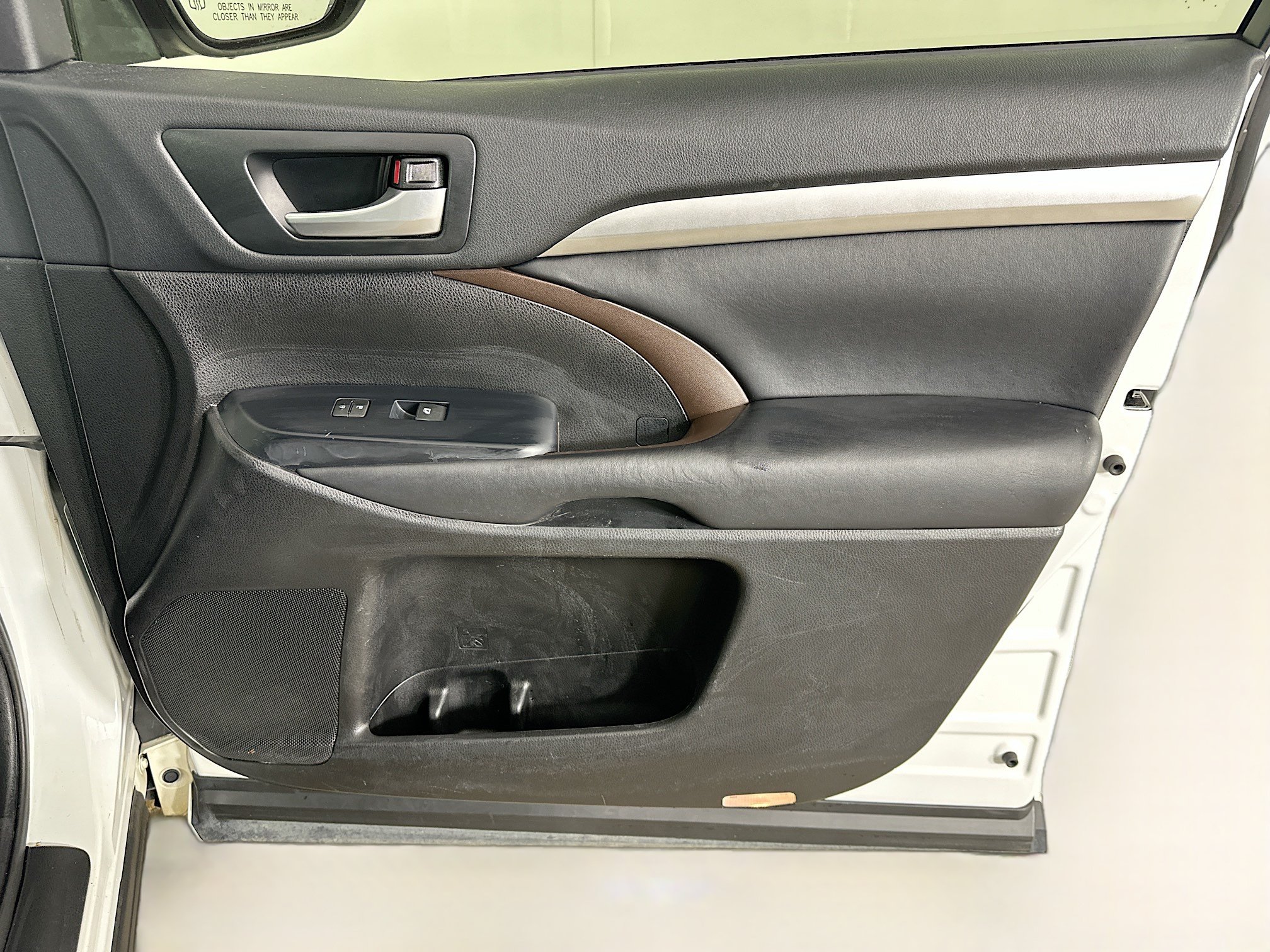 Used 2018 Toyota Highlander XLE FWD image 34