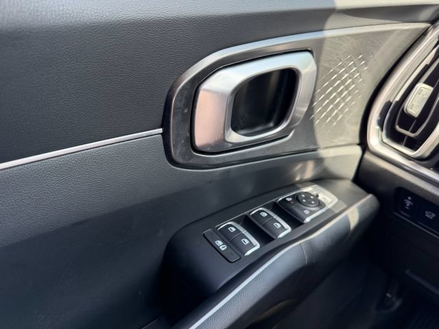 Used 2025 Kia Sorento EX AWD/4WD image 31