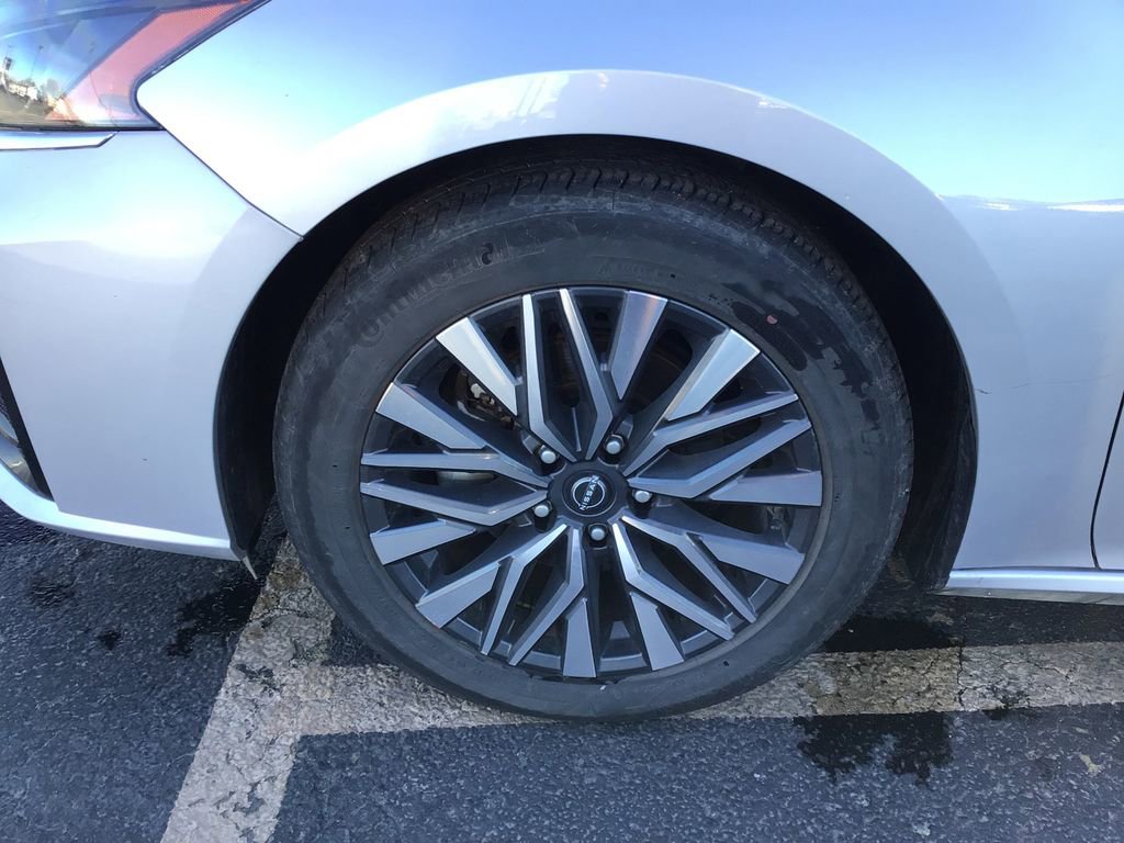 Used 2024 Nissan Altima 2.5 SV image 31