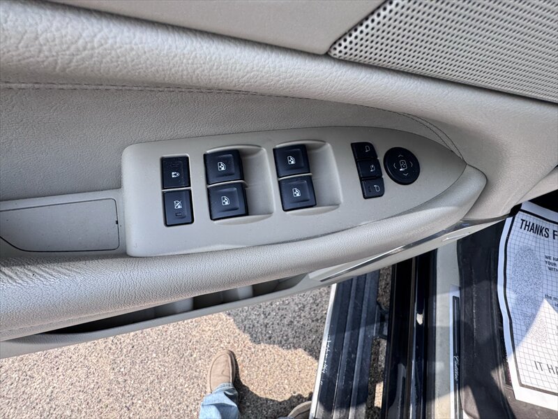 Used 2015 Cadillac Escalade Premium AWD/4WD image 19