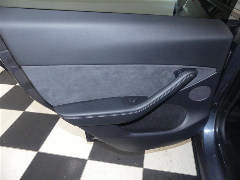 Used 2023 Tesla Model Y Long Range AWD/4WD image 24