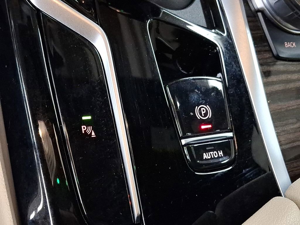 Certified 2023 BMW 530i xDrive w/ Premium Package AWD/4WD image 22