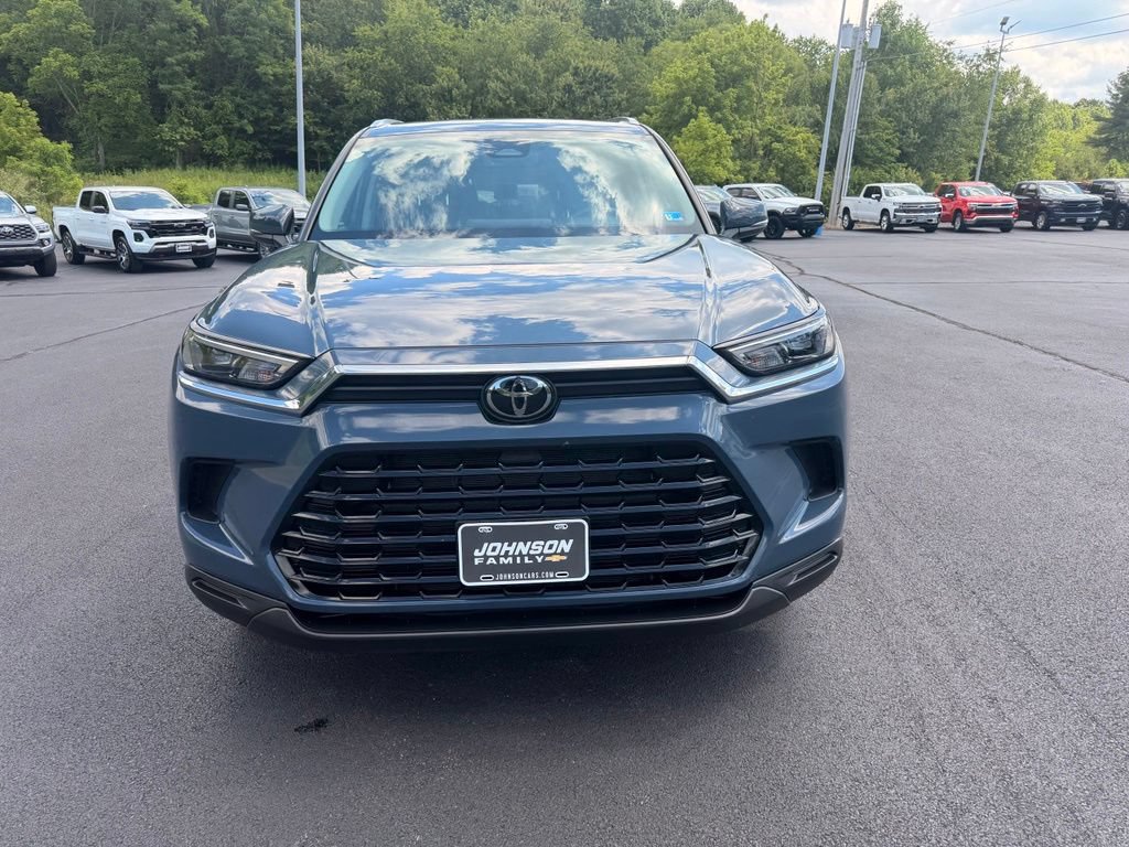 Used 2025 Toyota Grand Highlander AWD image 3
