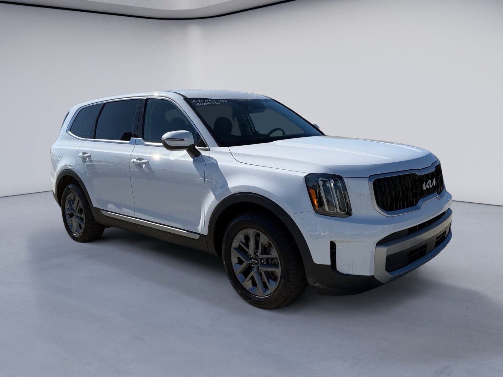 Used 2024 Kia Telluride LX FWD image 7