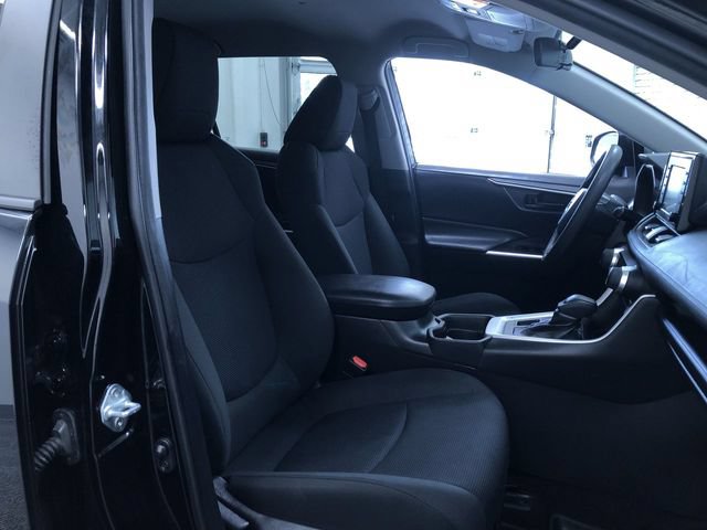 Certified 2019 Toyota RAV4 LE w/ All Weather Liner Package AWD/4WD image 22