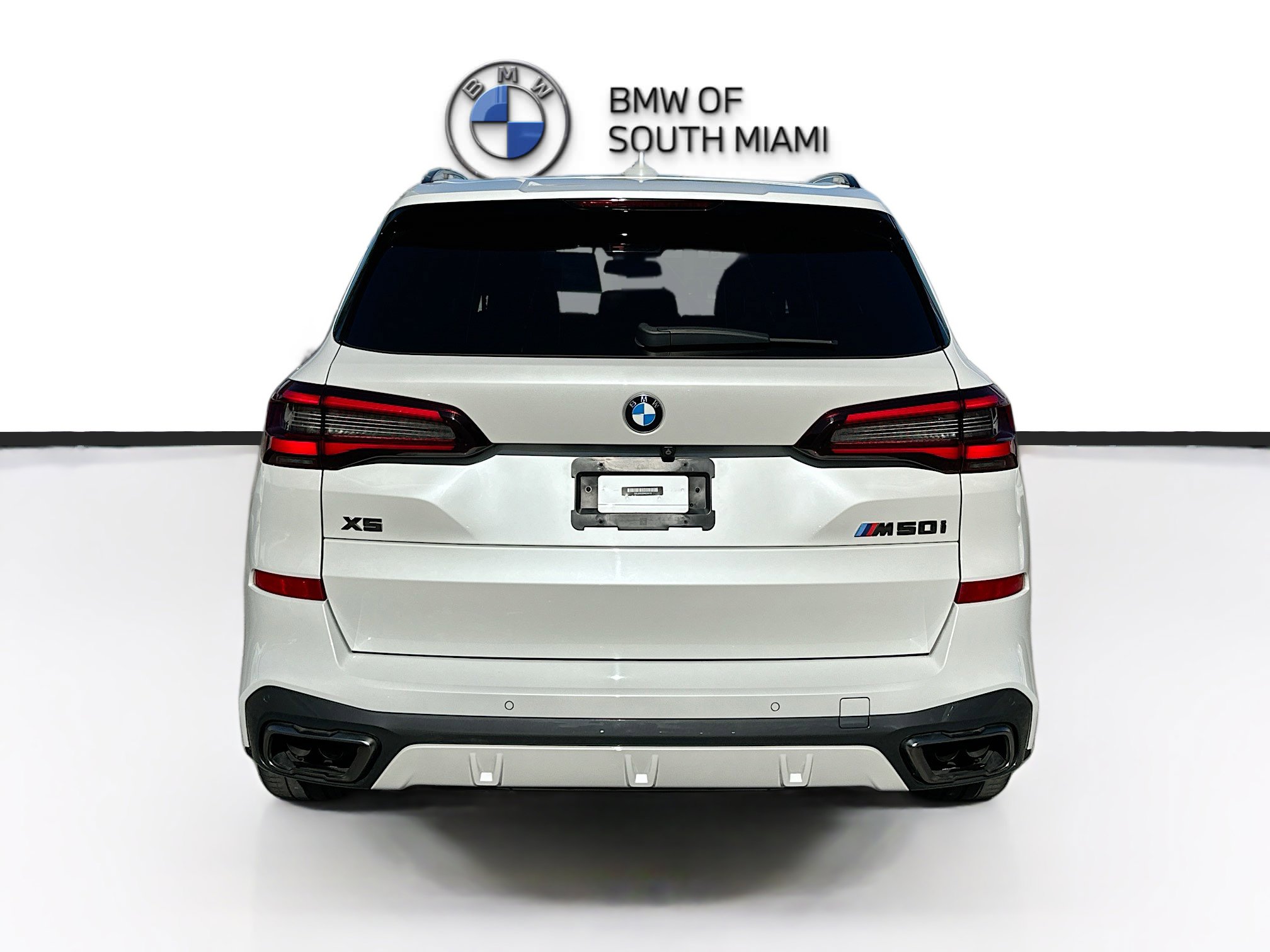 Used 2022 BMW X5 M50i image 6