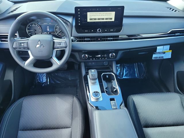 New 2026 Mitsubishi Outlander ES image 15
