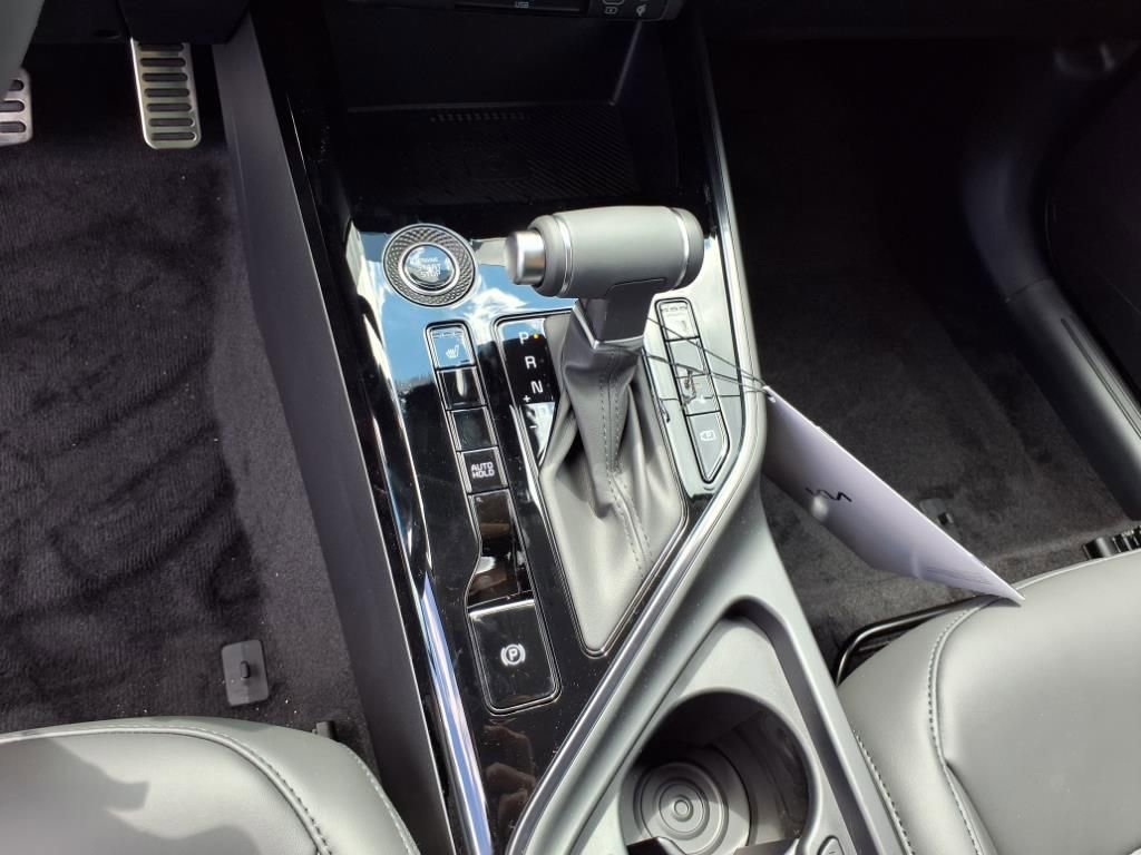 New 2025 Kia Niro EX Touring image 24
