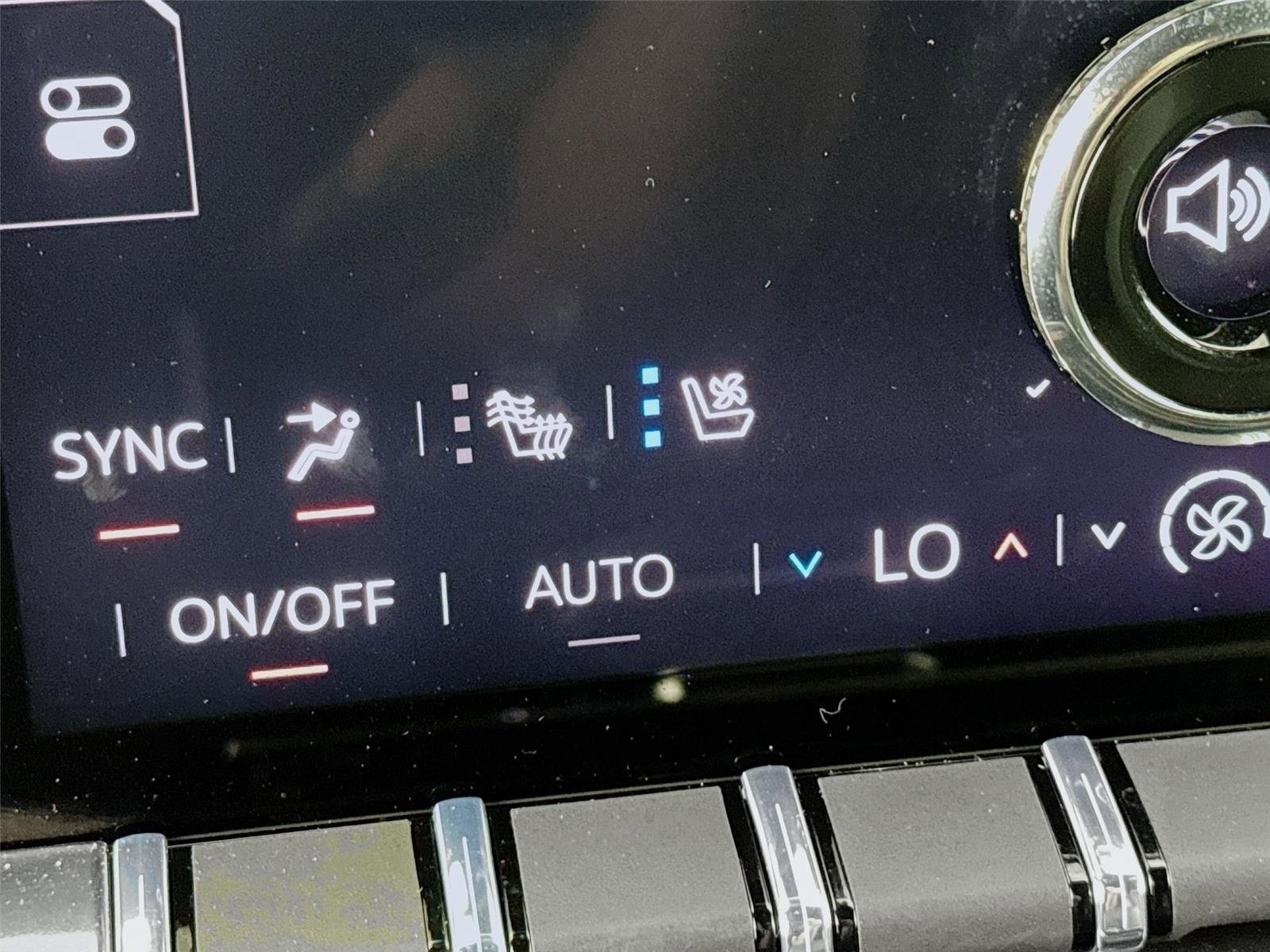 Certified 2026 GMC Yukon Denali w/ Sun & Power Step Package AWD/4WD image 23