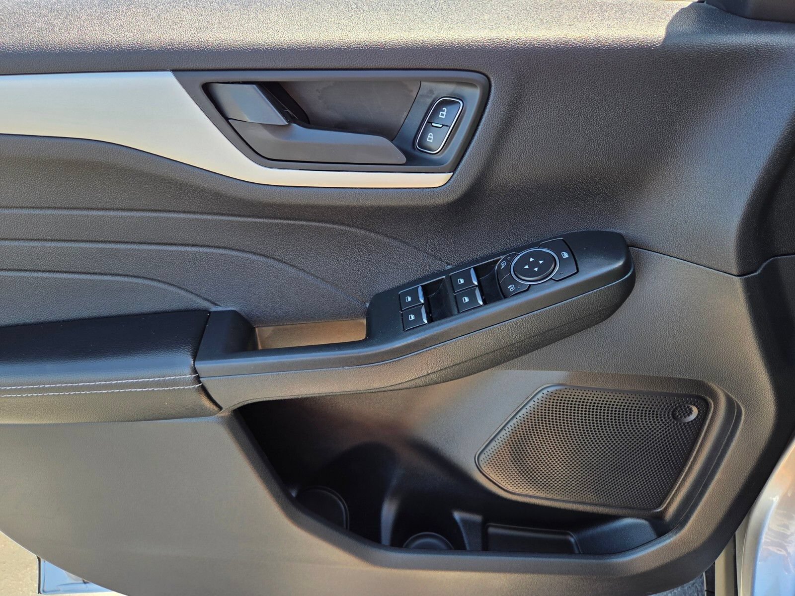 Certified 2022 Ford Escape SE w/ Convenience Package FWD image 17