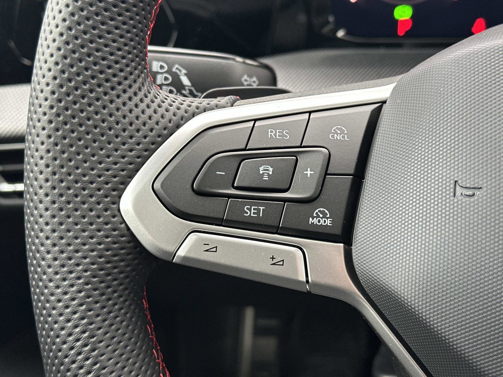 New 2026 Volkswagen GTI SE image 25