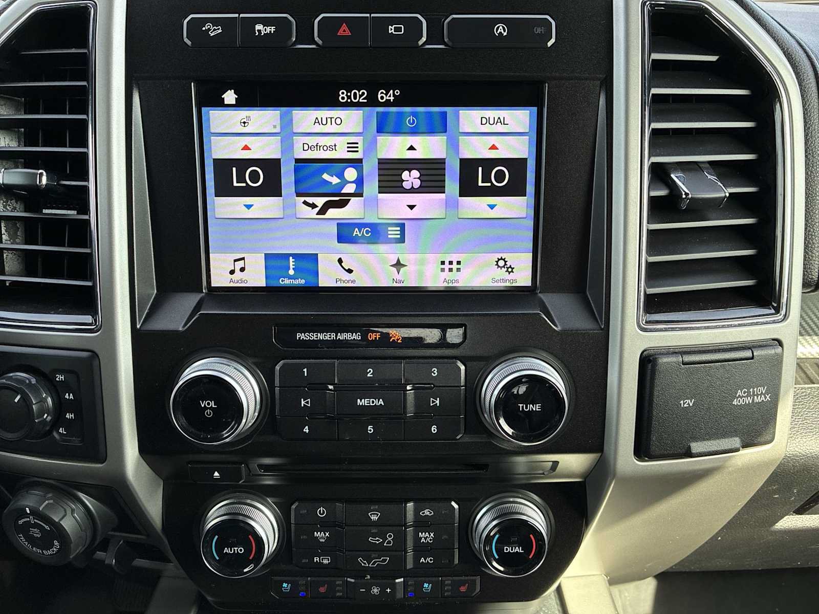 Used 2018 Ford F150 Lariat w/ Equipment Group 502A Luxury AWD/4WD image 16