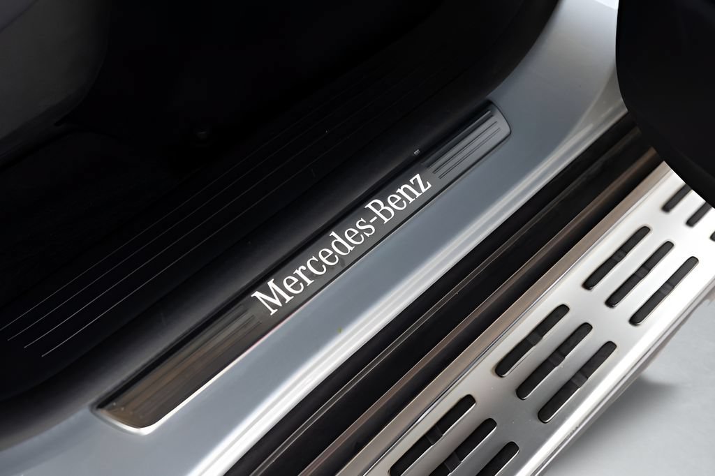 Used 2021 Mercedes-Benz GLS 580 4MATIC image 85