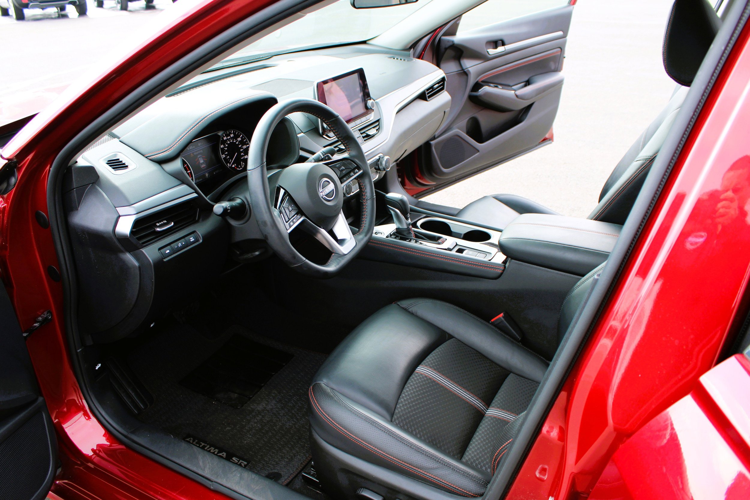 Used 2023 Nissan Altima 2.5 SR image 18
