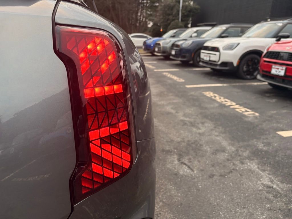 Used 2025 MINI Cooper Countryman S w/ Comfort Package Max image 10