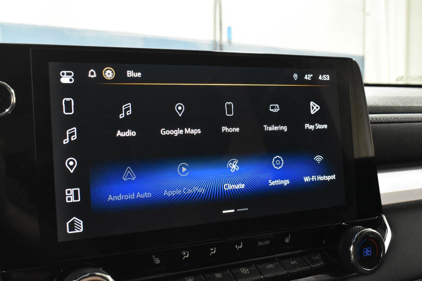 Used 2023 Chevrolet Colorado LT w/ LT Convenience Package II image 16