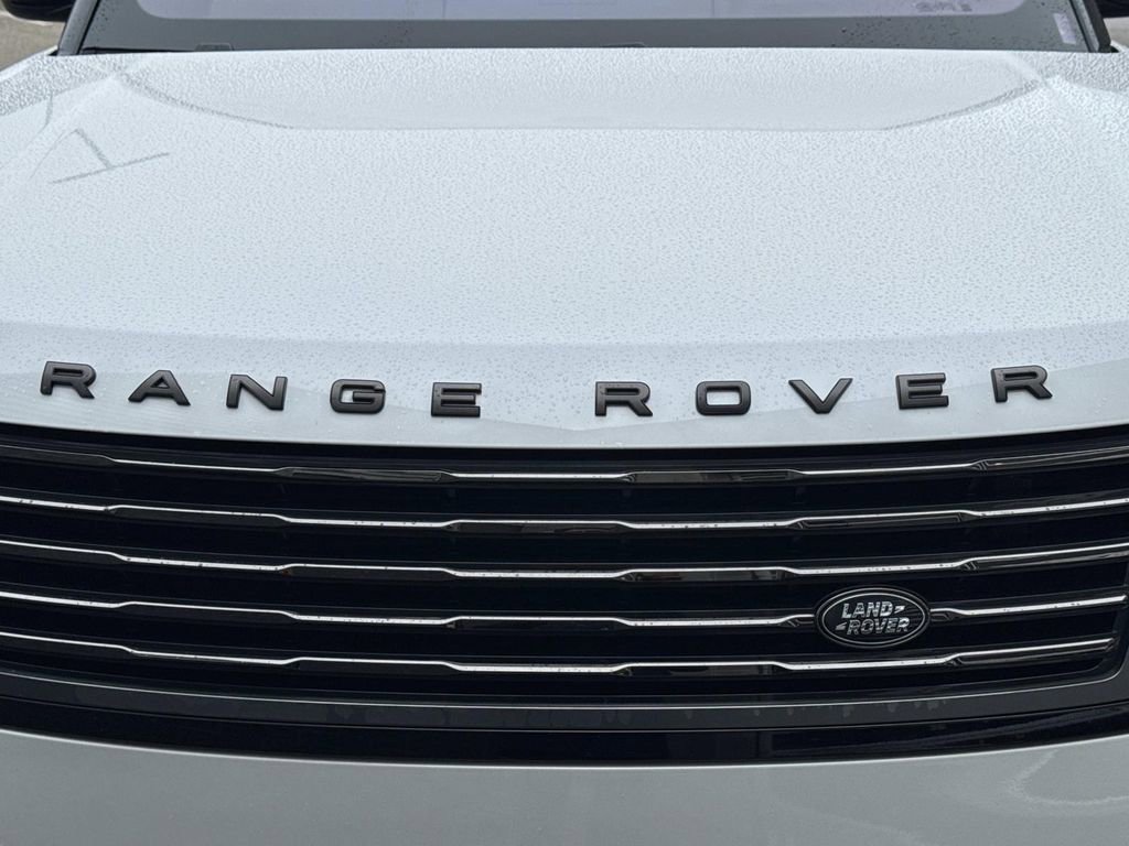 Used 2023 Land Rover Range Rover SV AWD/4WD image 11