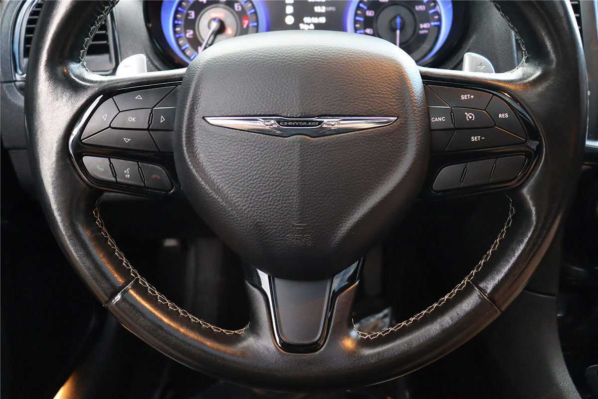 Used 2020 Chrysler 300 S w/ 300S Premium Group AWD/4WD image 40