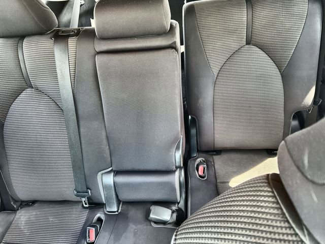 Used 2023 Toyota Highlander L image 30