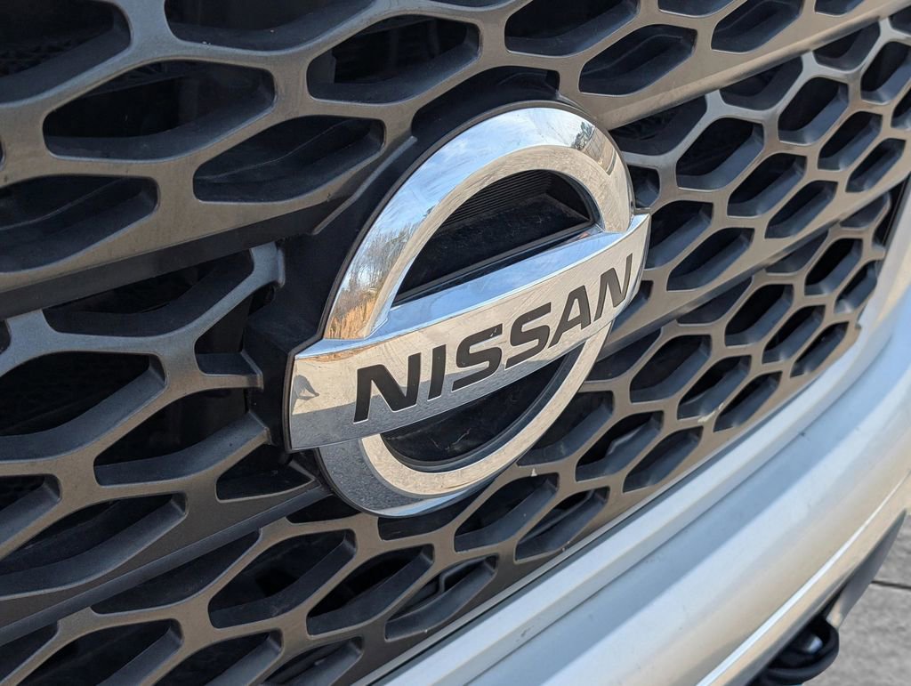 Used 2019 Nissan Titan SV AWD/4WD image 10