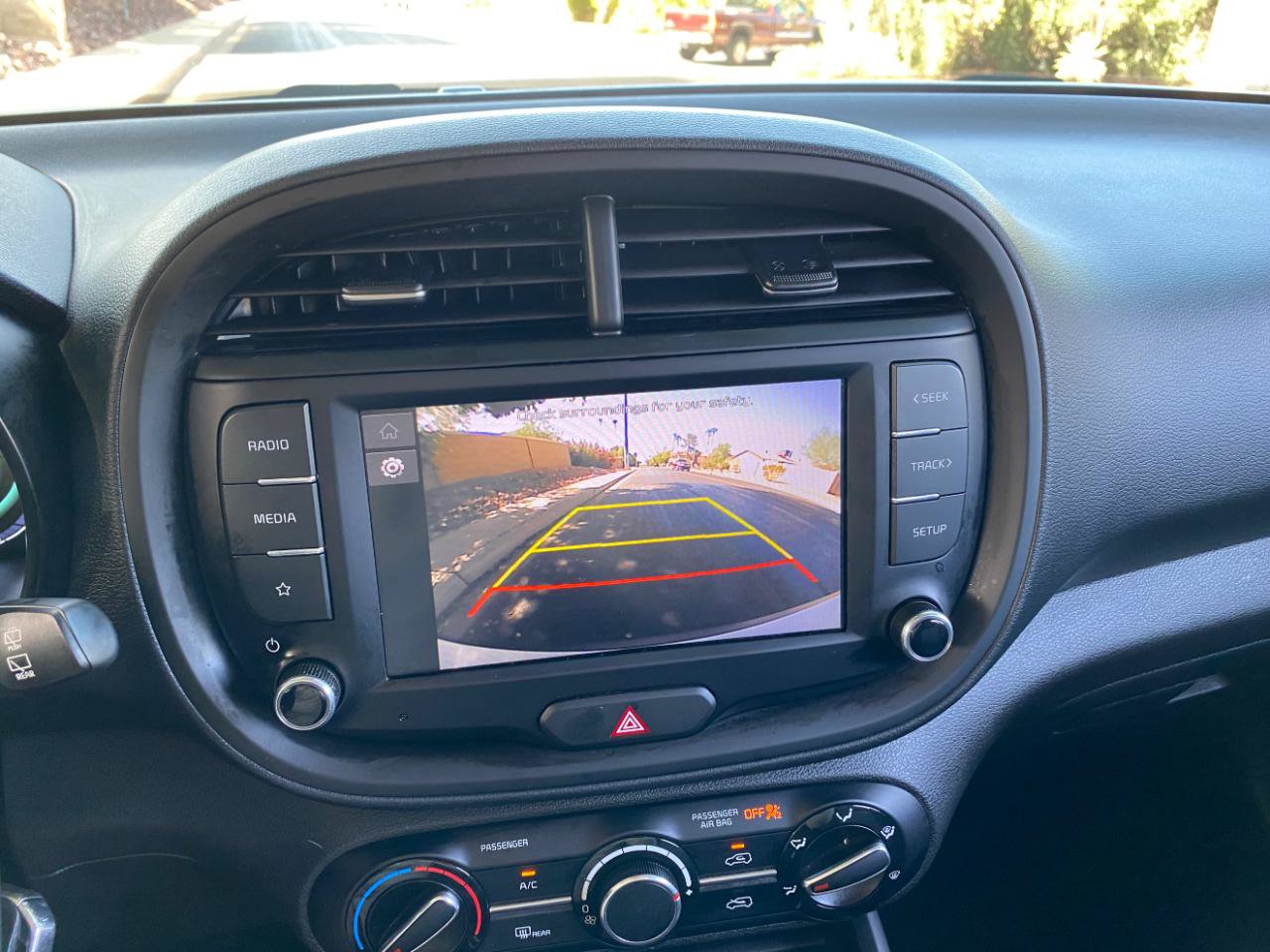 Used 2025 Kia Soul LX w/ LX Technology Package FWD image 62