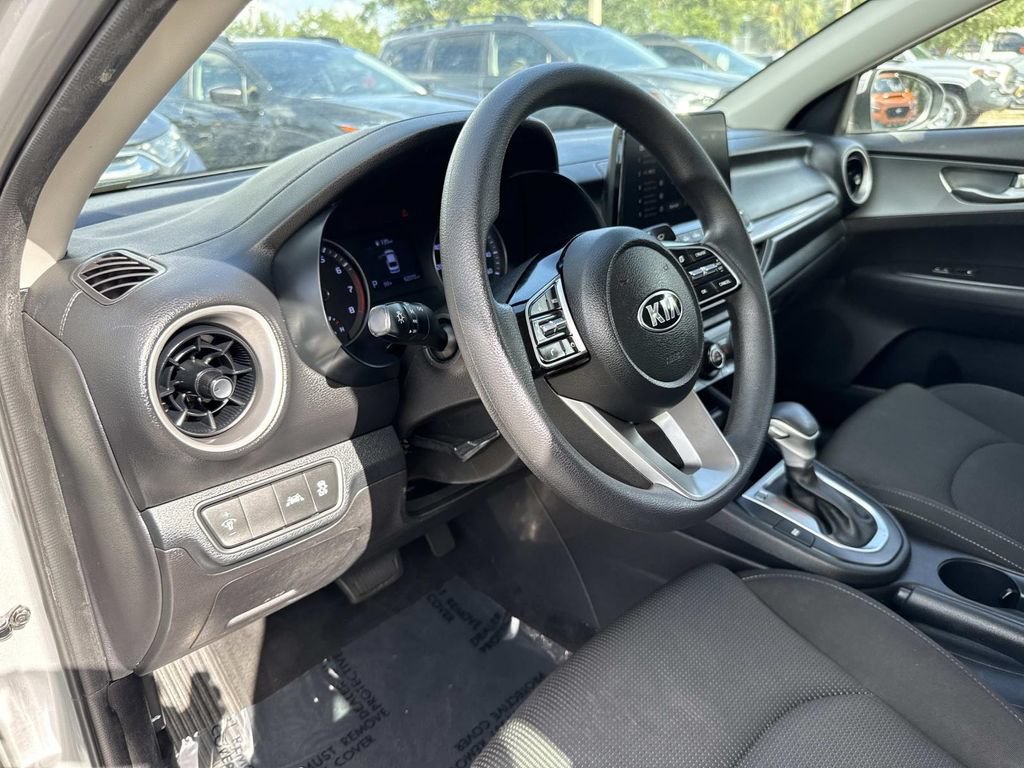 Used 2021 Kia Forte LXS FWD image 23