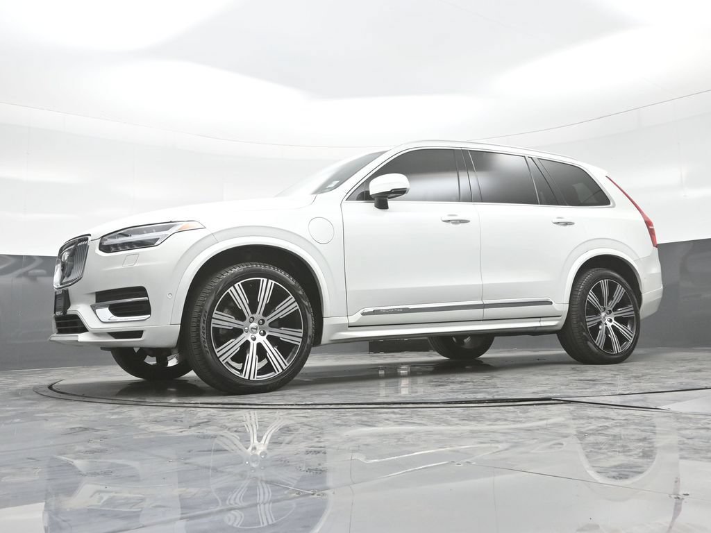 Used 2024 Volvo XC90 T8 Plus w/ Protection Package Premier AWD/4WD image 24