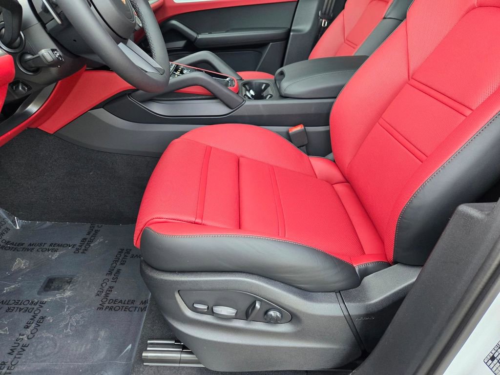 New 2026 Porsche Cayenne image 25