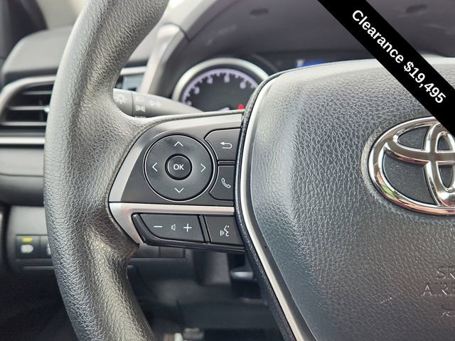 Used 2022 Toyota Camry LE image 32