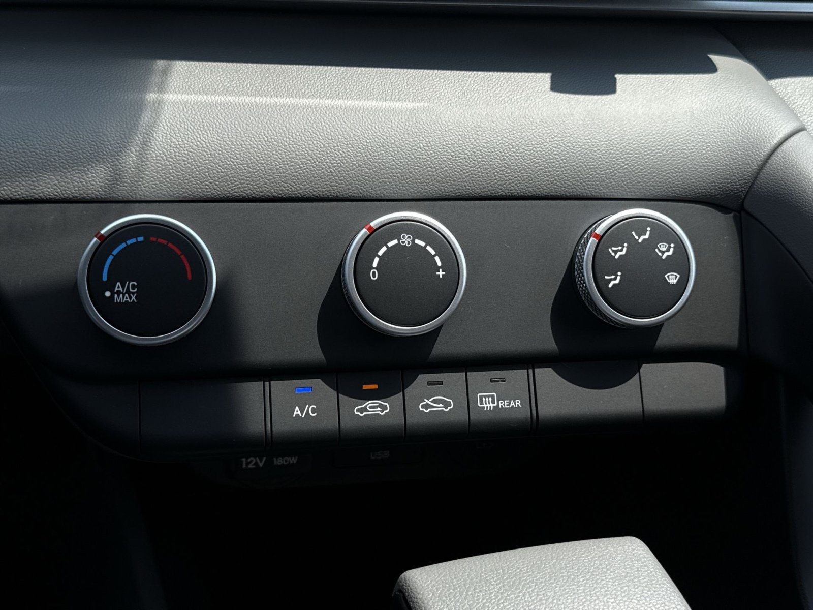 New 2026 Hyundai Elantra SE FWD image 21
