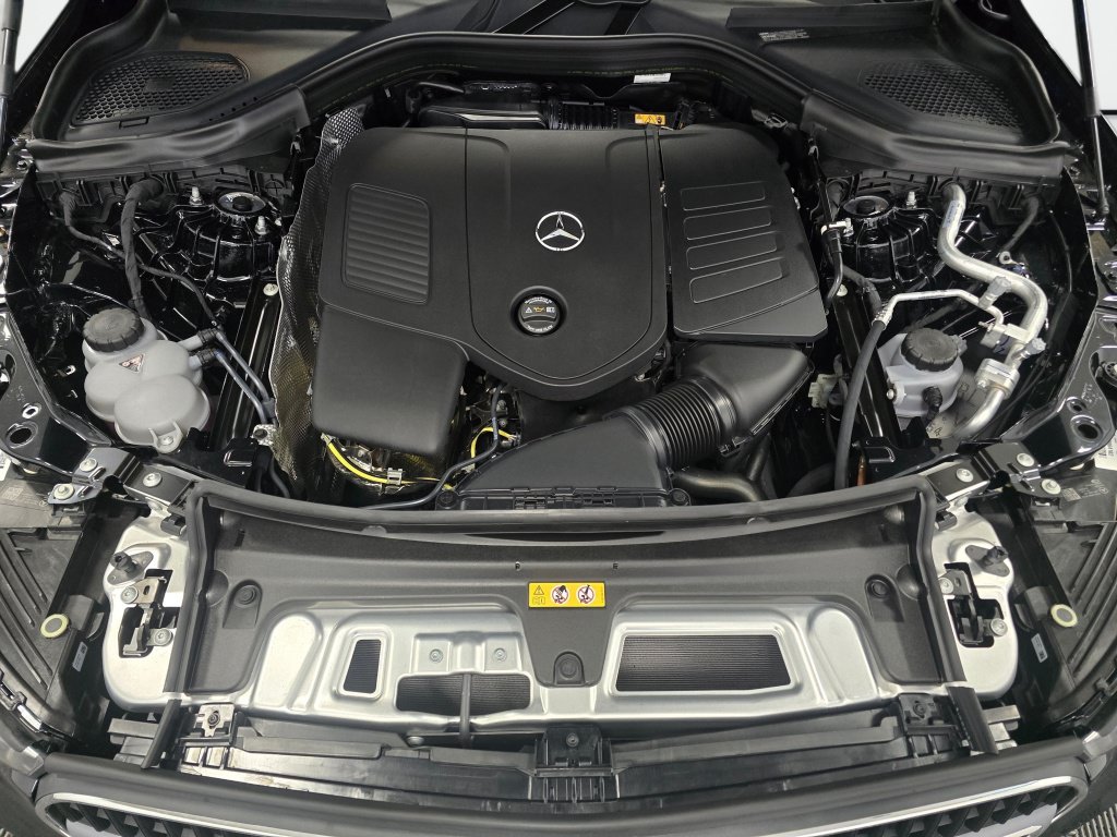 New 2026 Mercedes-Benz GLC 300 4MATIC image 11