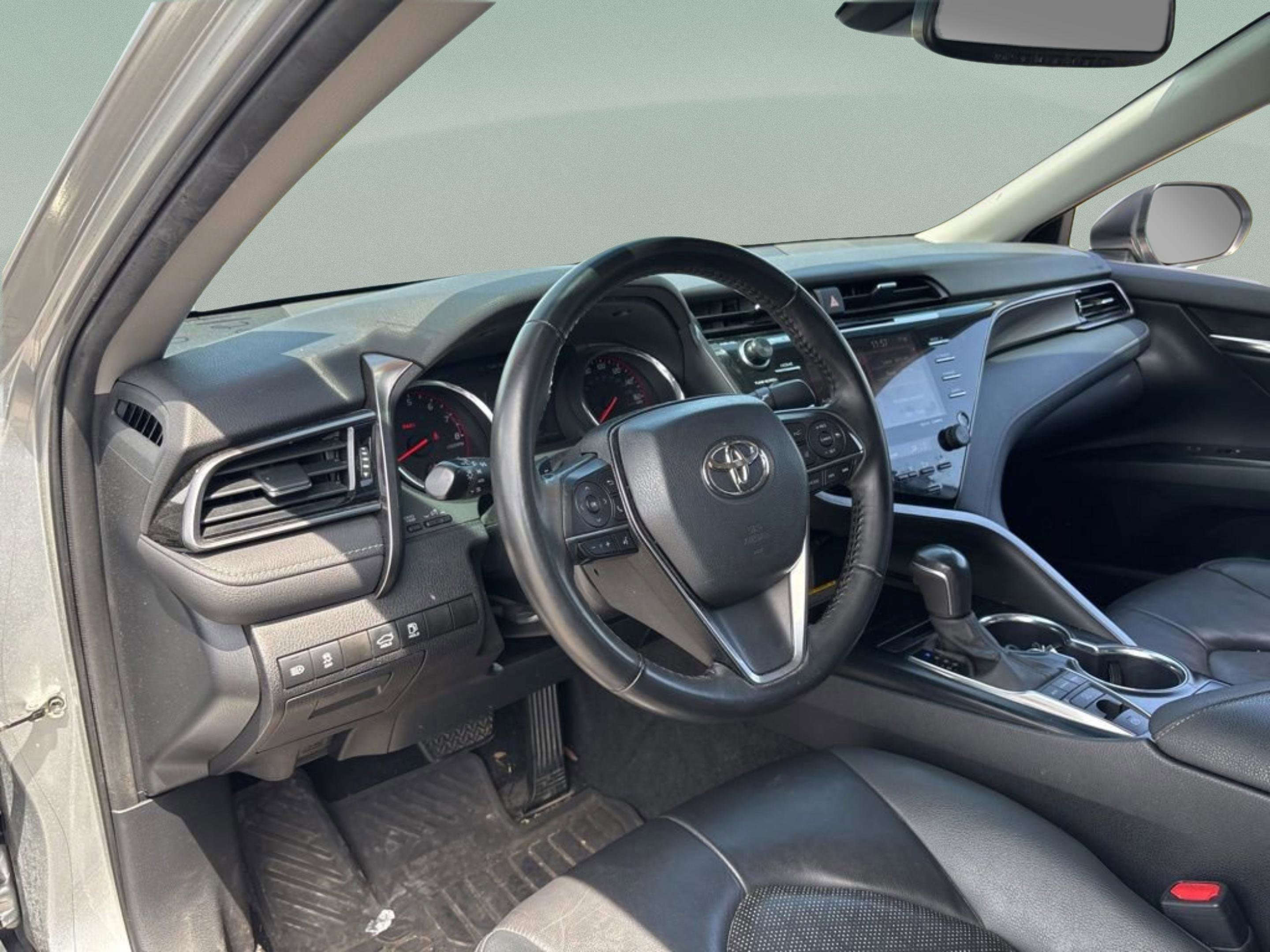 Certified 2020 Toyota Camry XSE FWD image 25