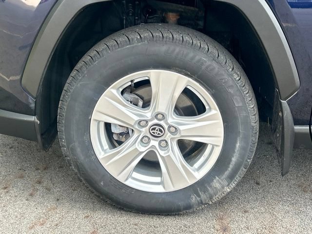 Used 2020 Toyota RAV4 XLE w/ All Weather Liner Package AWD/4WD image 15