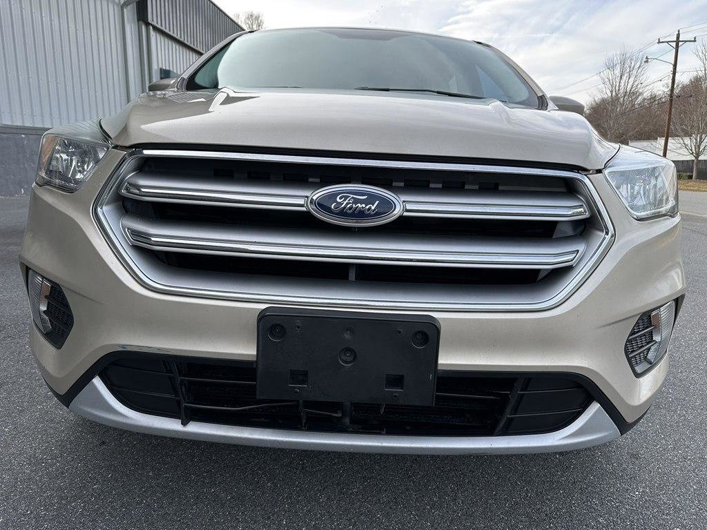 Used 2017 Ford Escape SE FWD image 8