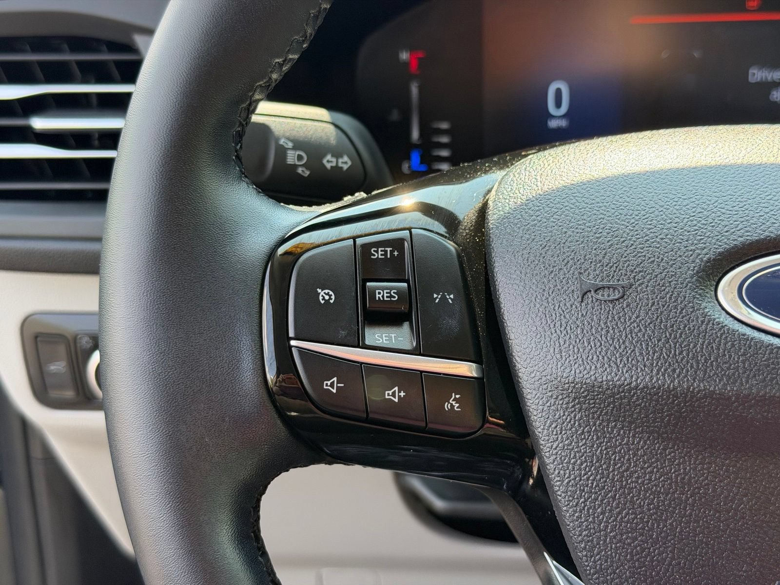 Used 2024 Ford Escape Active AWD/4WD image 16