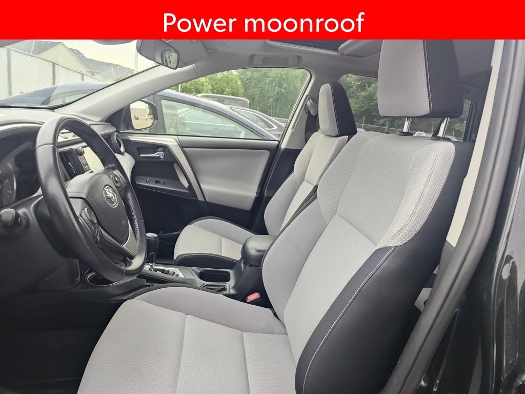 Used 2017 Toyota RAV4 XLE AWD/4WD image 6