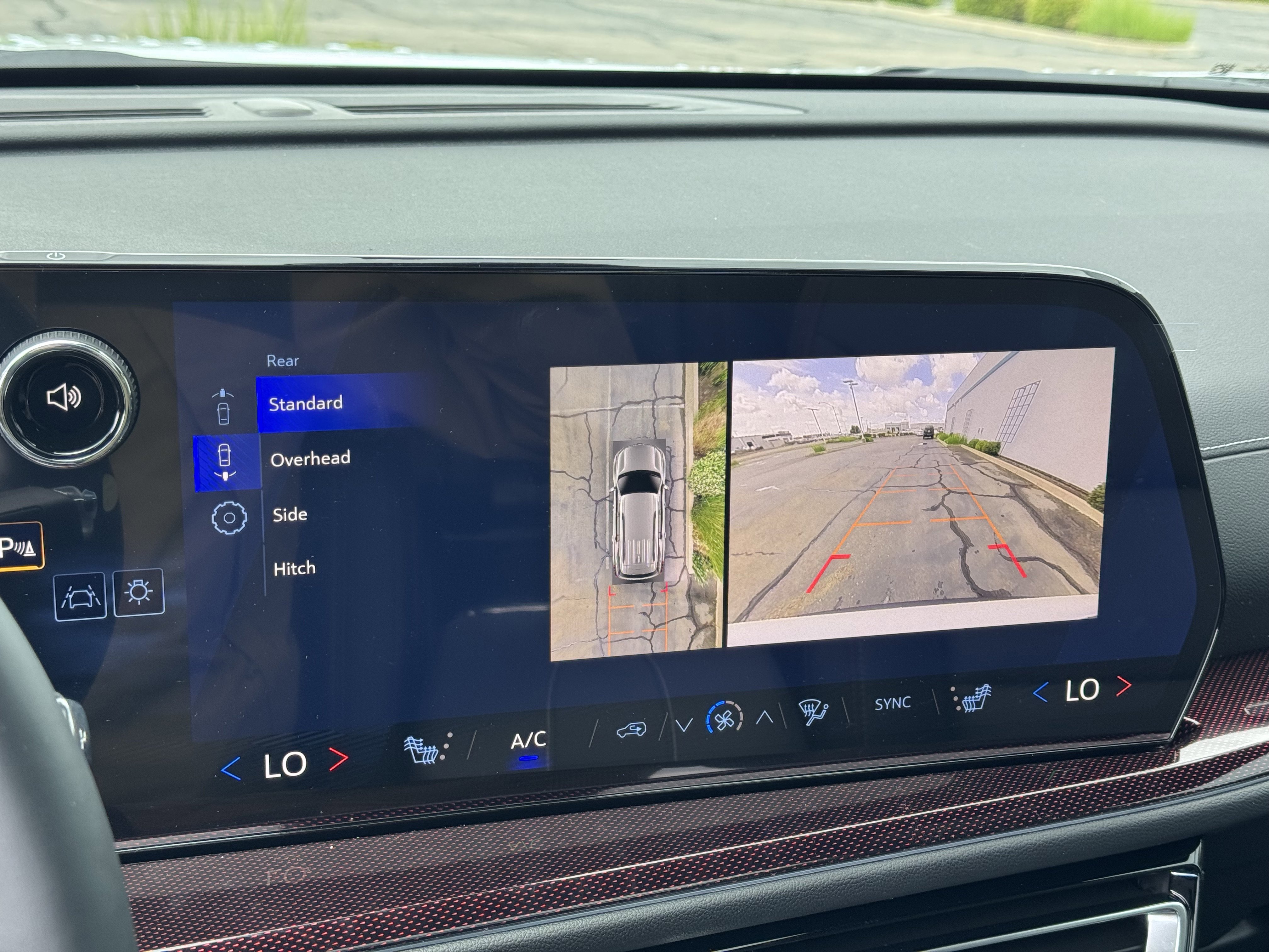 New 2026 Chevrolet Traverse Z71 w/ Driver Confidence Package image 17