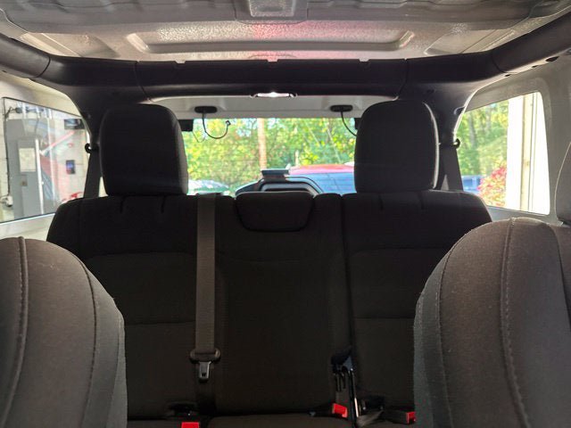 Used 2023 Jeep Wrangler Unlimited Sport AWD/4WD image 14
