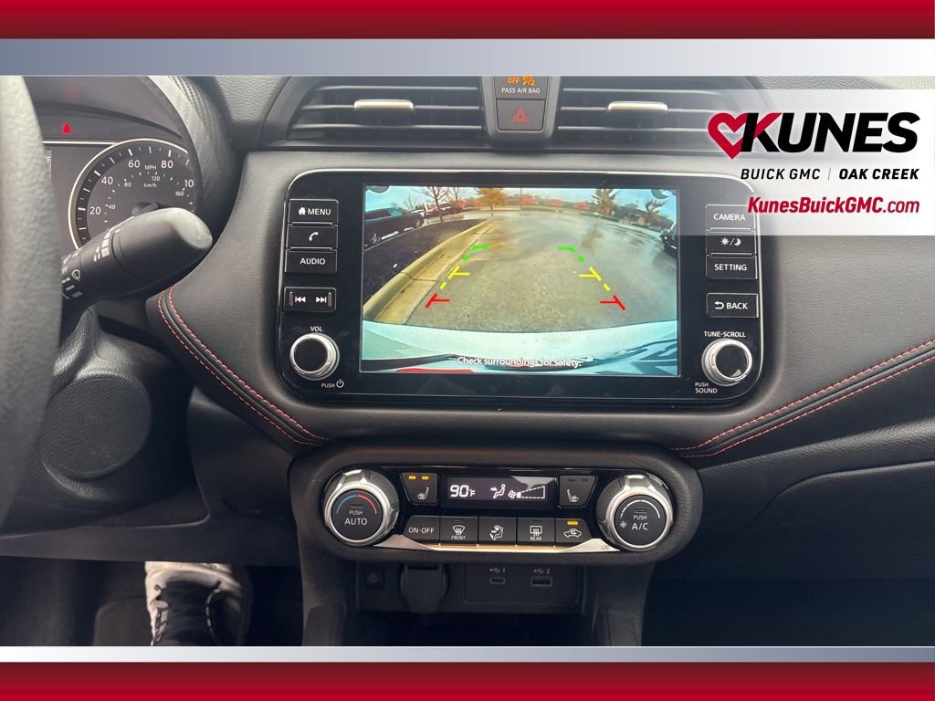 Used 2024 Nissan Versa SR image 18