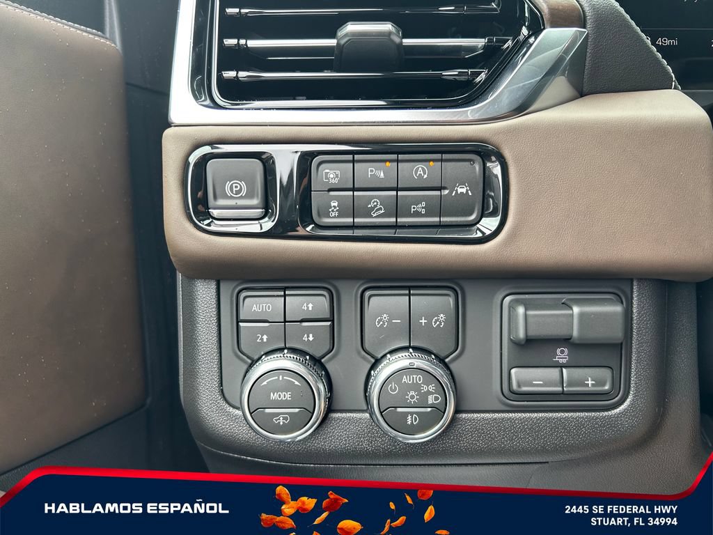 New 2026 GMC Yukon XL Denali Ultimate AWD/4WD image 17