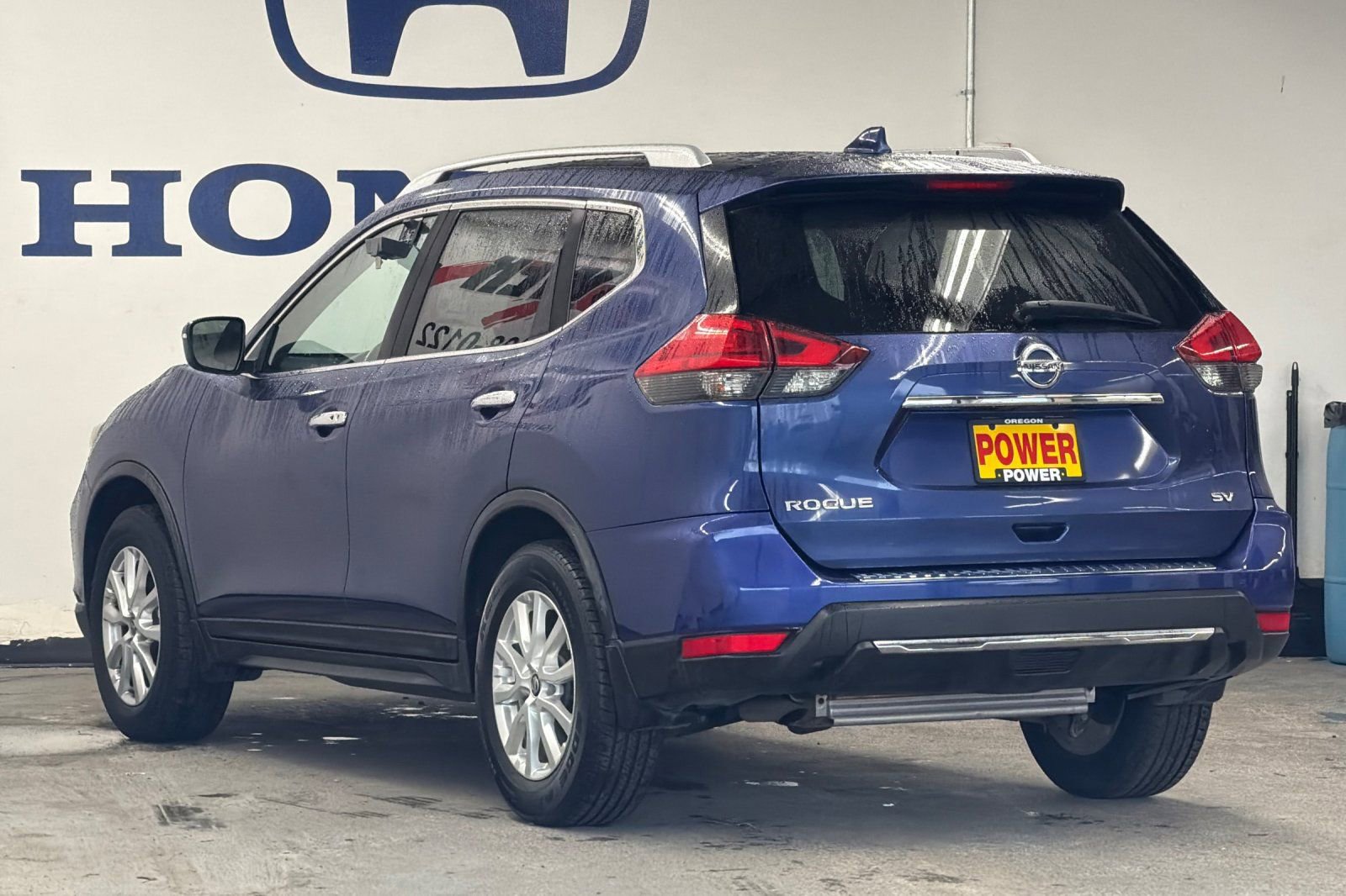 Used 2017 Nissan Rogue SV image 5