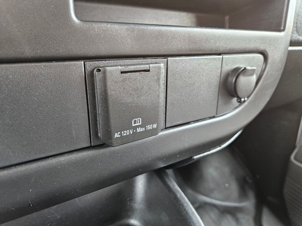 Used 2016 Chevrolet Express 3500 Extended image 21