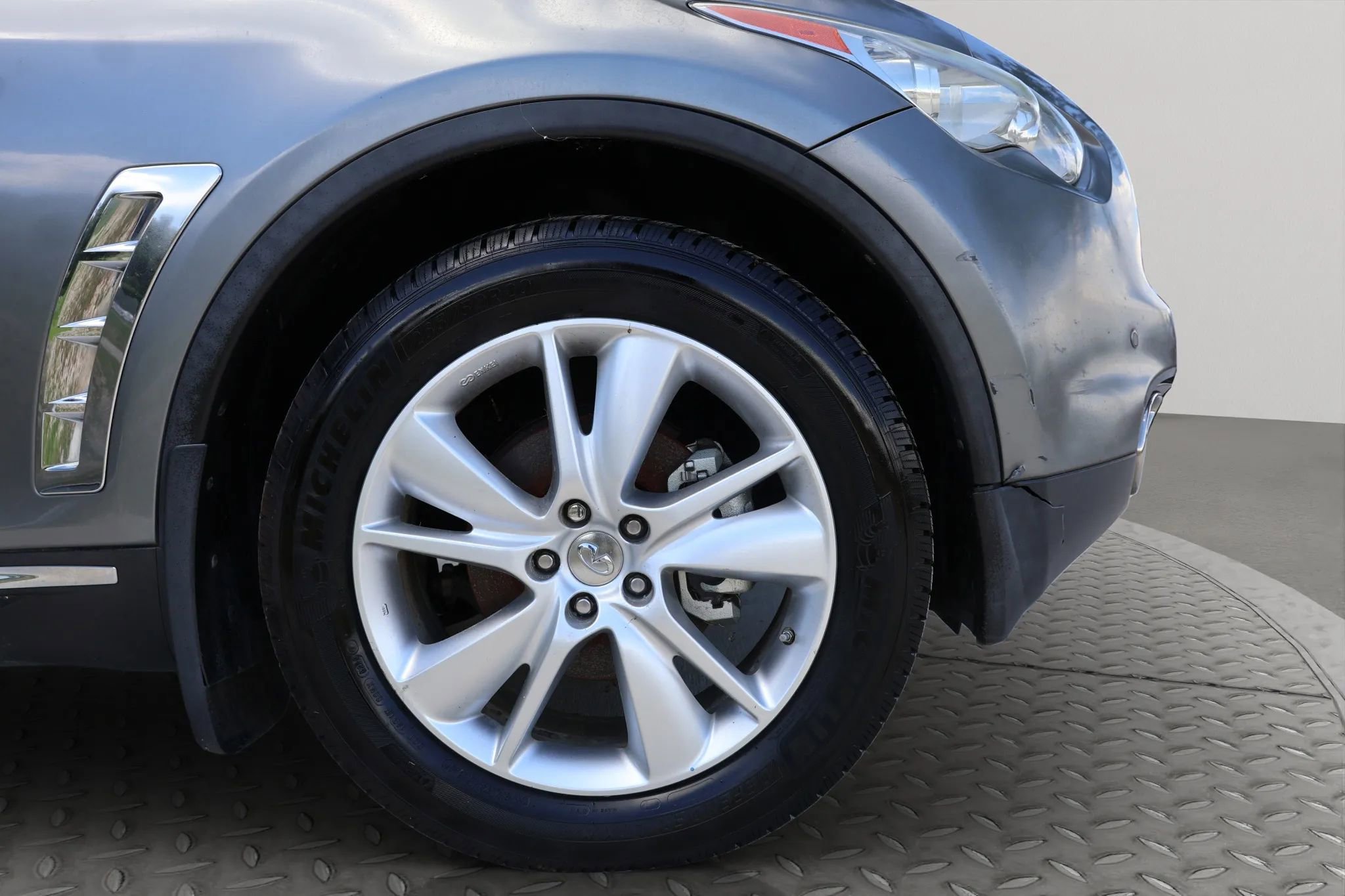 Used 2012 INFINITI FX35 AWD w/ Premium Pkg image 23