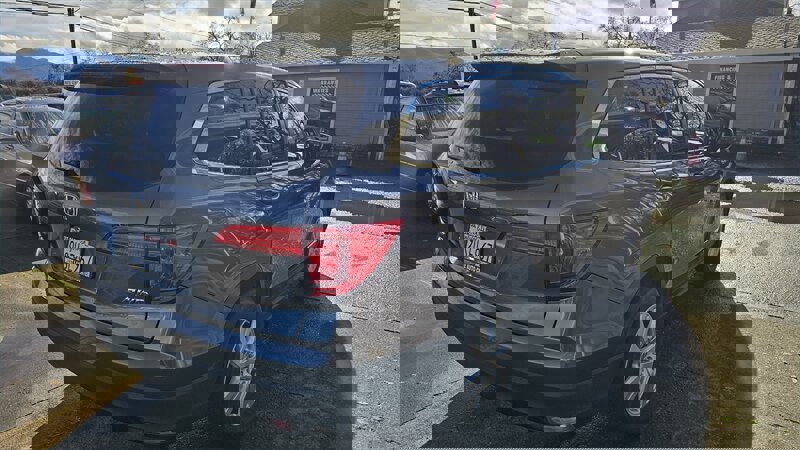 Used 2016 Honda Pilot LX image 3