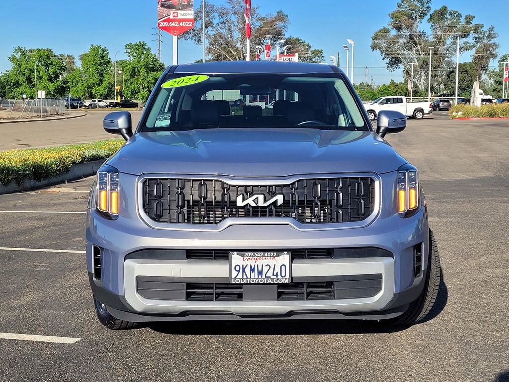 Used 2024 Kia Telluride LX image 2